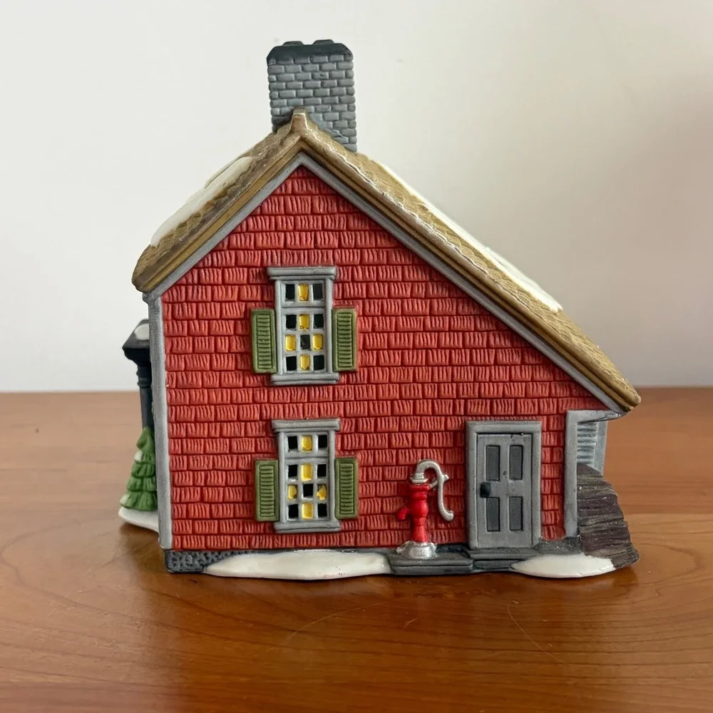 Dept 56 New England Village Shingle Creek House 5946-3‎ Porcelain Christmas 1990